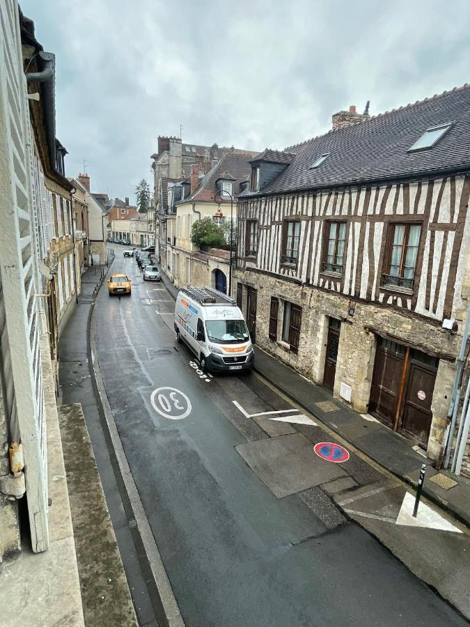 Appartamento Le Logis Des Remparts - Hyper Centre Compiègne Esterno foto